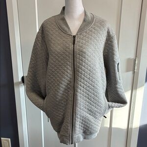 10 Tree Grey Quilted Jacket - size Large